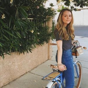 Meet your Posher, Sierra